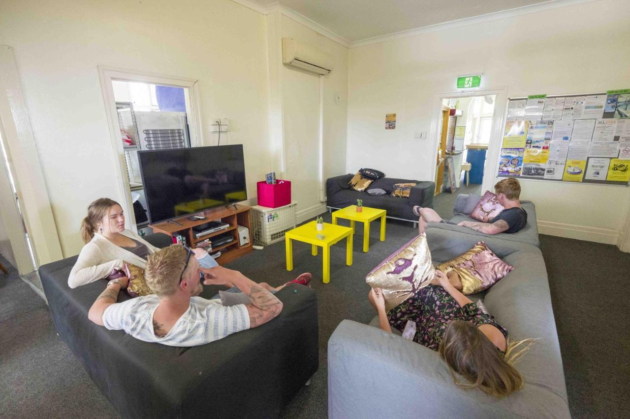 Dolphin Retreat Bunbury Yha Hostel Kültér fotó